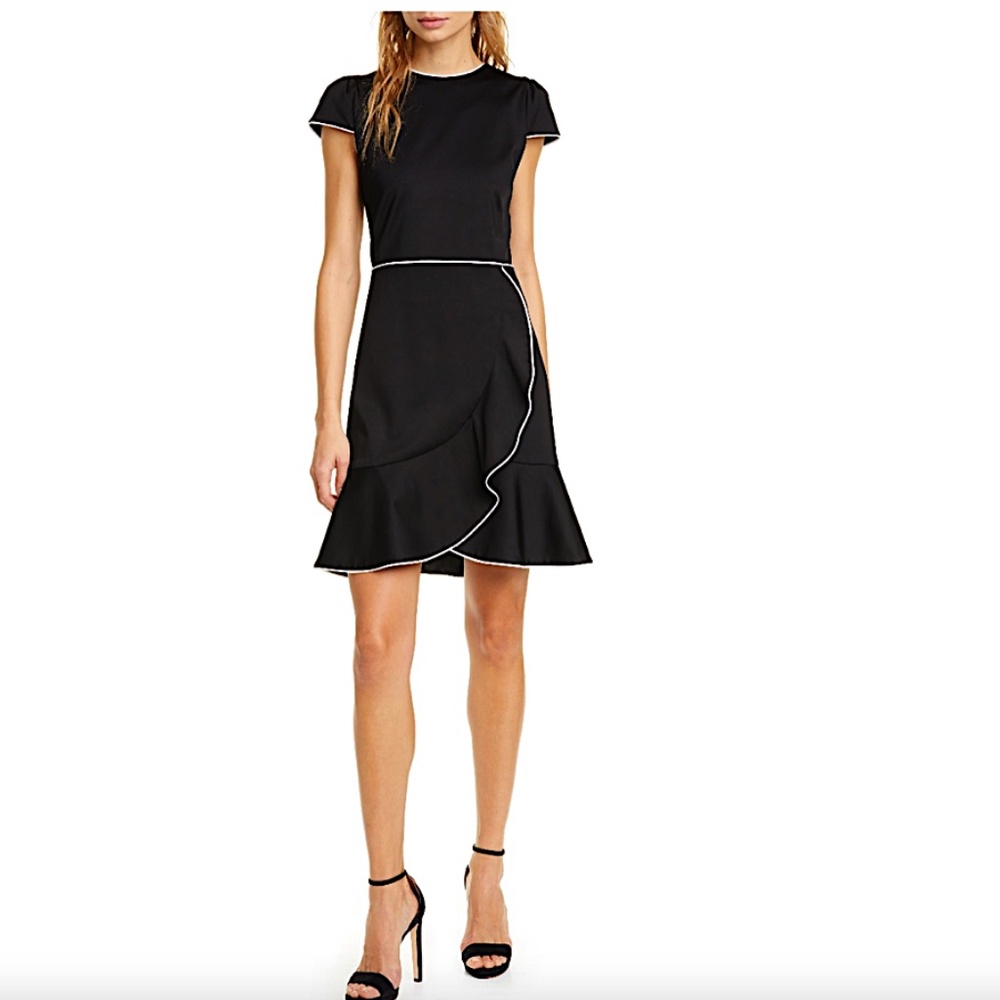 Alice & Olivia Kirby Piped Ruffle Short Sleeve Dress